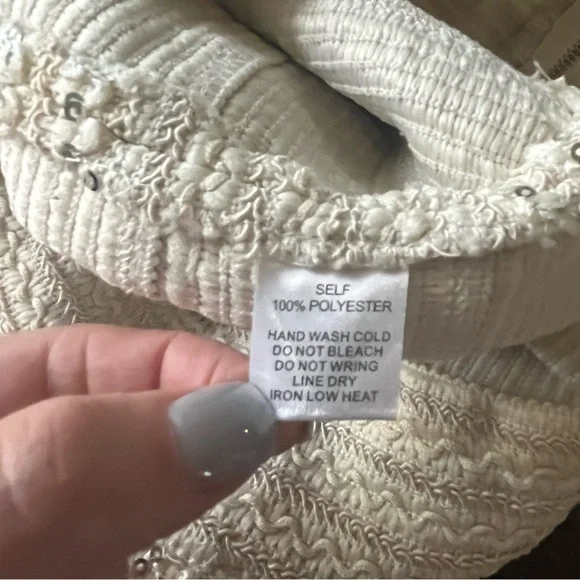 Like New Off White Sequined Mini Skirt size medium - Picture 7 of 7